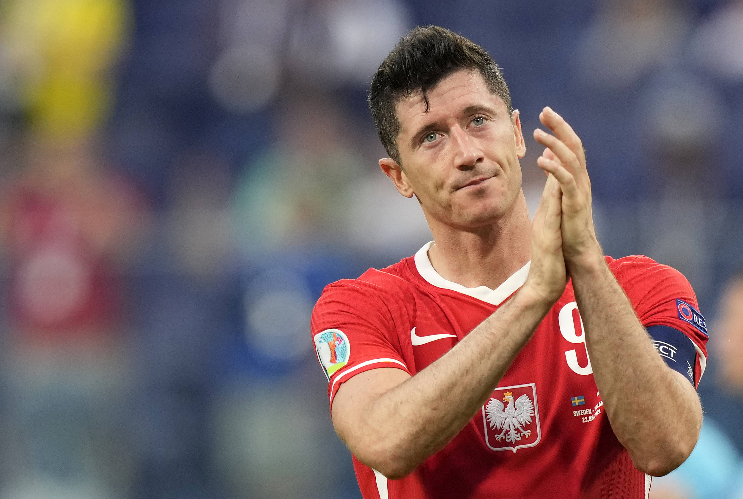 官方：今夏加盟维拉的19岁后卫厄兹詹租借加盟安德莱赫特