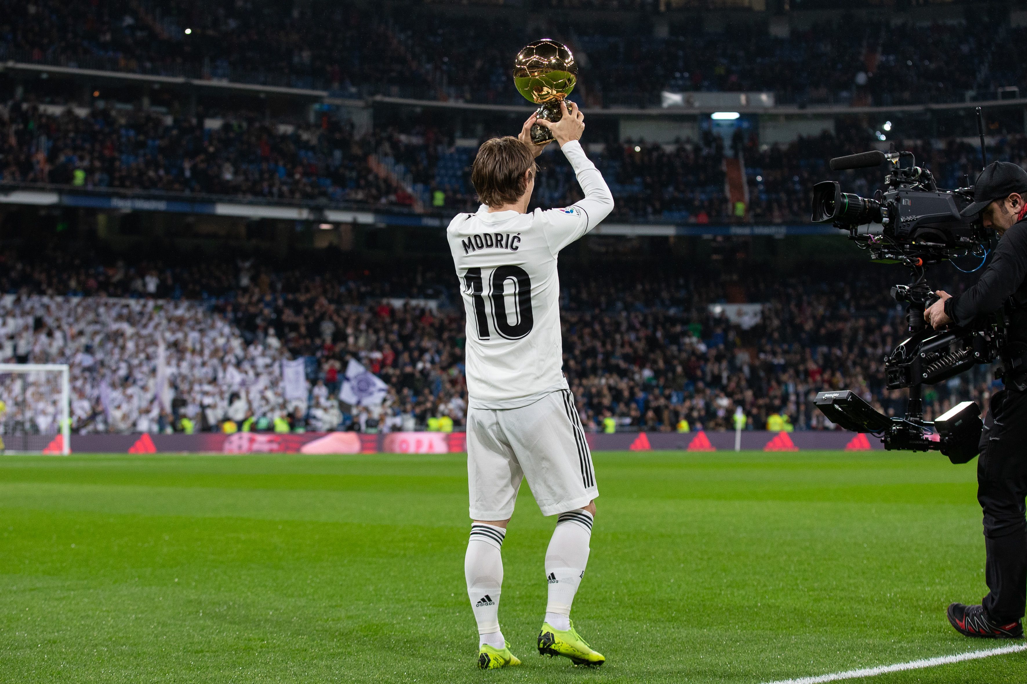 南野拓实：虽然我们上一场赢了巴西，但不会因此自满