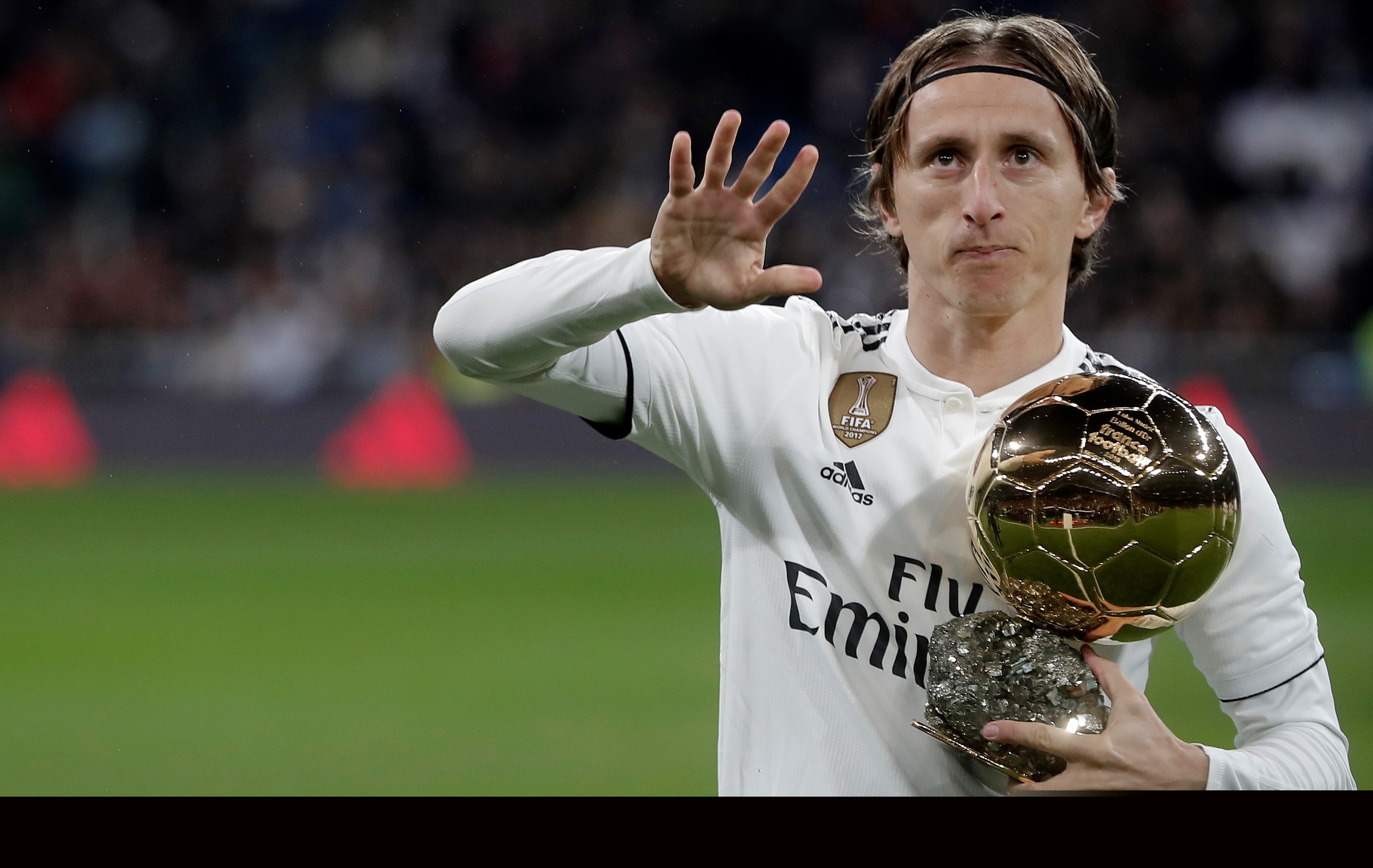 米兰名宿舍普琴科：莱奥可以在我那支米兰立足，能不能首发就不好说了