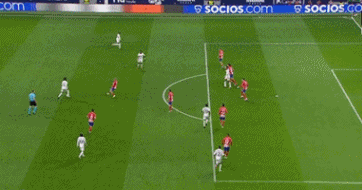 托特纳姆热刺和纽卡斯尔联队得知了从竞争对手那里挖走卡洛·安切洛蒂钟爱的进球机器的可能性。